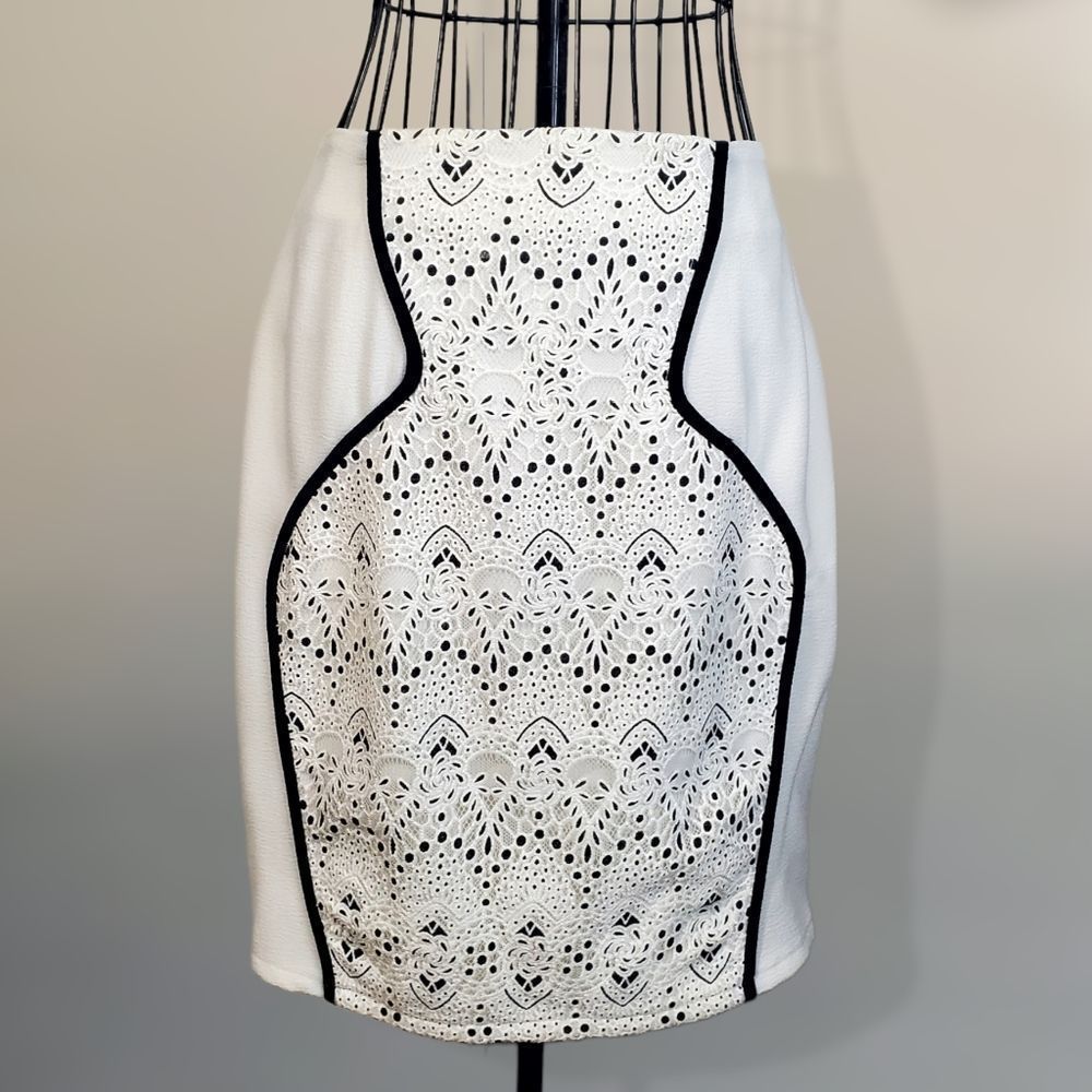 Sugarlips Black and White Lace Panel Skirt